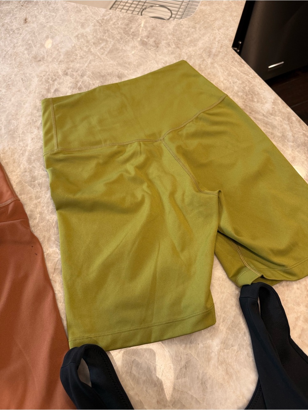 Nike women's workout lot - shorts x2, sports bra and top - Picture 6 of 8